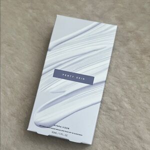 Fenty Beauty Hydra Vizor SPF 30 sunscreen